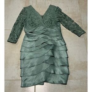 Adrianna Papell Shimmer Shutter Tuck Lace‎ Green Formal Dress V-Neck Bodycon 8